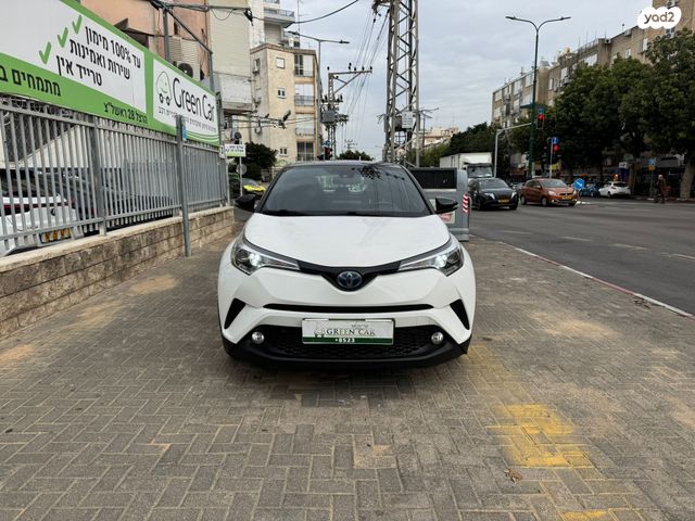 מודעת רכב טויוטה C-HR