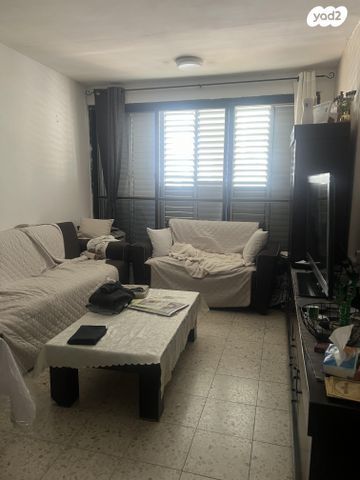 שדרות מונטיפיורי 20