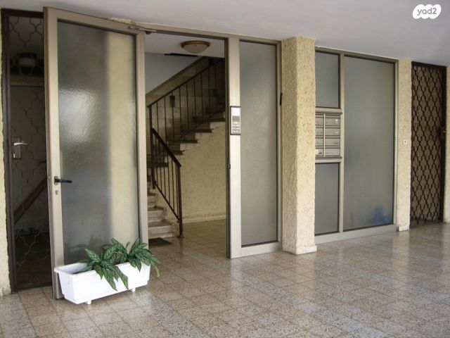 קדושי דמשק 14