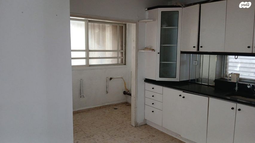 ז'בוטינסקי 272