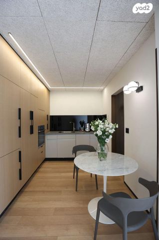 קדושי השואה 56