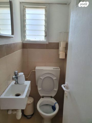 אוריאל אקוסטה 13