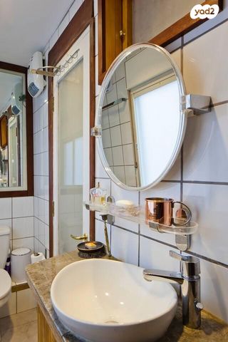 מרכז בעלי מלאכה 8