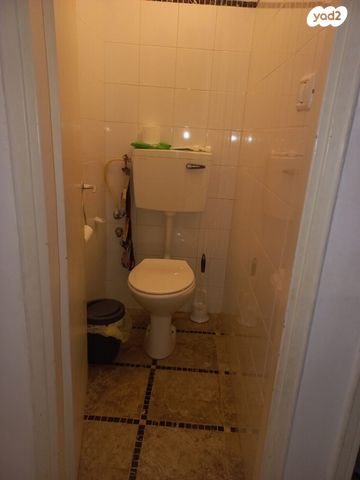 א.מ. ברכיהו 4