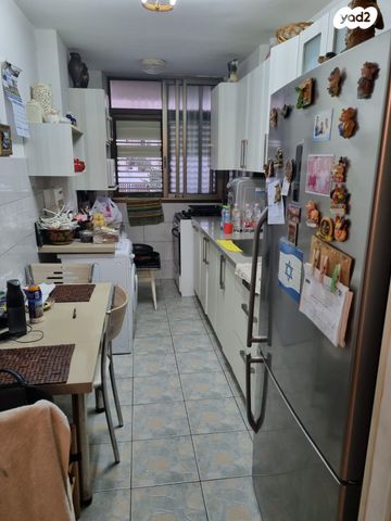 יצחק בן צבי 25