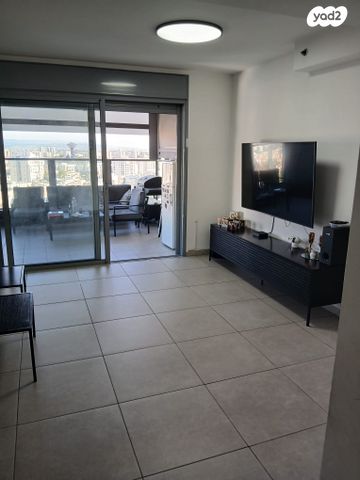 מודעת נכס, משה לוי, נאות שמיר, רמלה