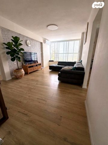 מודעת נכס, החשמונאים, לב העיר, בת ים