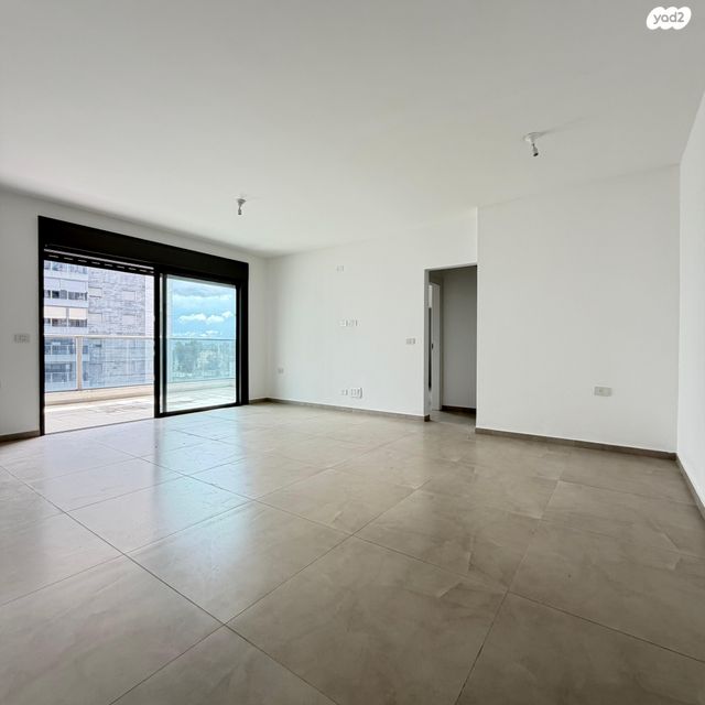 מודעת נכס, כרמי הנדיב, אחוזת רוטנר, קרית מלאכי