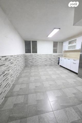 מודעת נכס, קדש, שלום עליכם, מגדל העמק