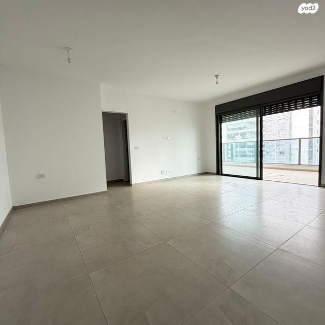 מודעת נכס, כרמי הנדיב, אחוזת רוטנר, קרית מלאכי