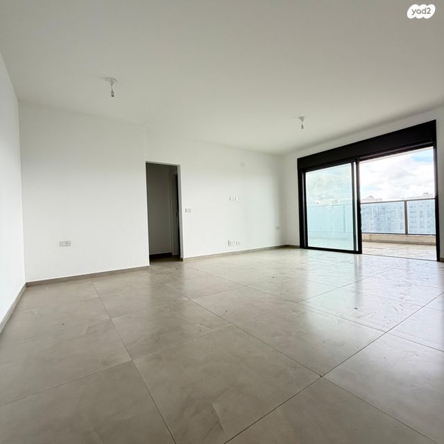 מודעת נכס, כרמי הנדיב, אחוזת רוטנר, קרית מלאכי