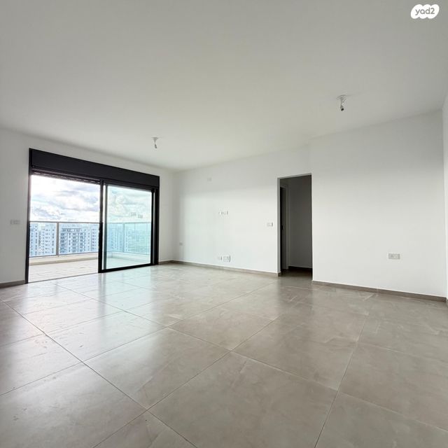 מודעת נכס, כרמי הנדיב, אחוזת רוטנר, קרית מלאכי