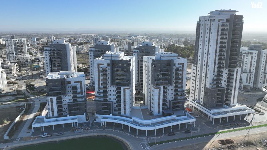 שדרות רוטשילד 8