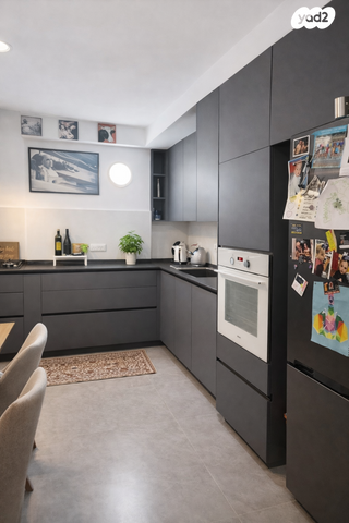 מעפילי אגוז 66