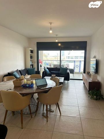 חצרות המושבה