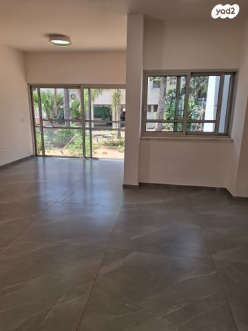 מודעת נכס, בני ציון