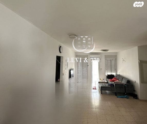 מודעת נכס, הבריגדה היהודית, גלי הים, נתניה