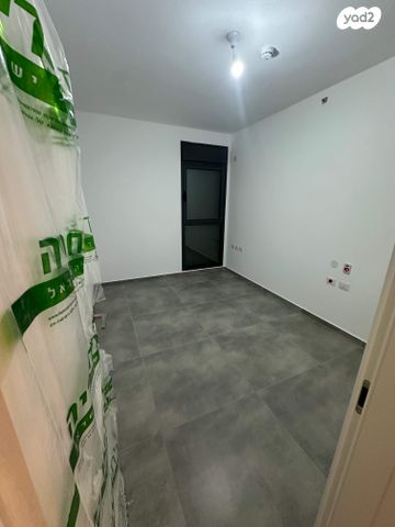 שדרות בגין 28