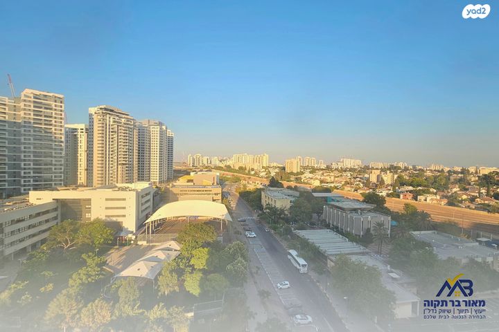 ז'בוטינסקי 50