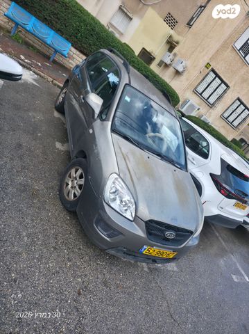 מודעת רכב קיה קארנס
