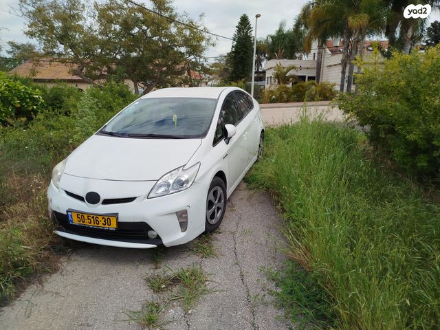 מודעת רכב טויוטה פריוס