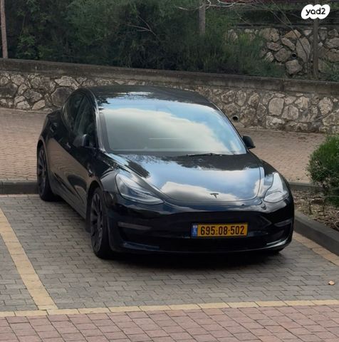 מודעת רכב טסלה מודל 3