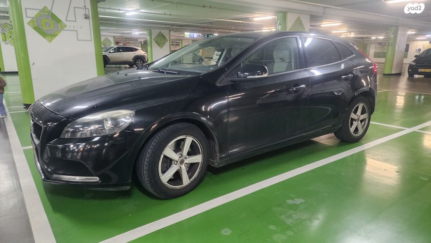 מודעת רכב וולוו V40