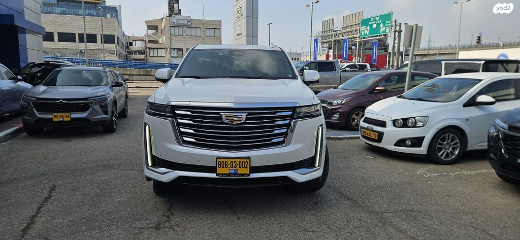 מודעת רכב קאדילק אסקלייד