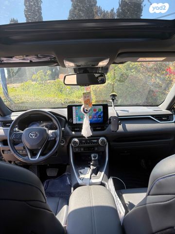מודעת רכב טויוטה RAV4