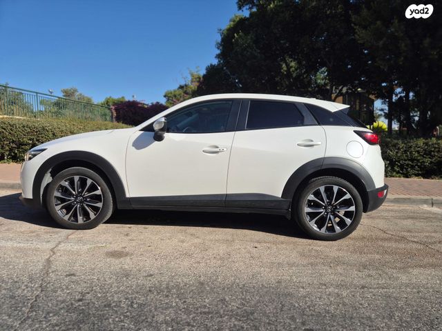 מודעת רכב מאזדה CX-3
