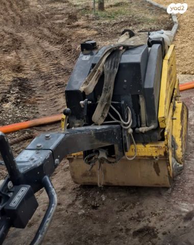 מודעת רכב מכבש