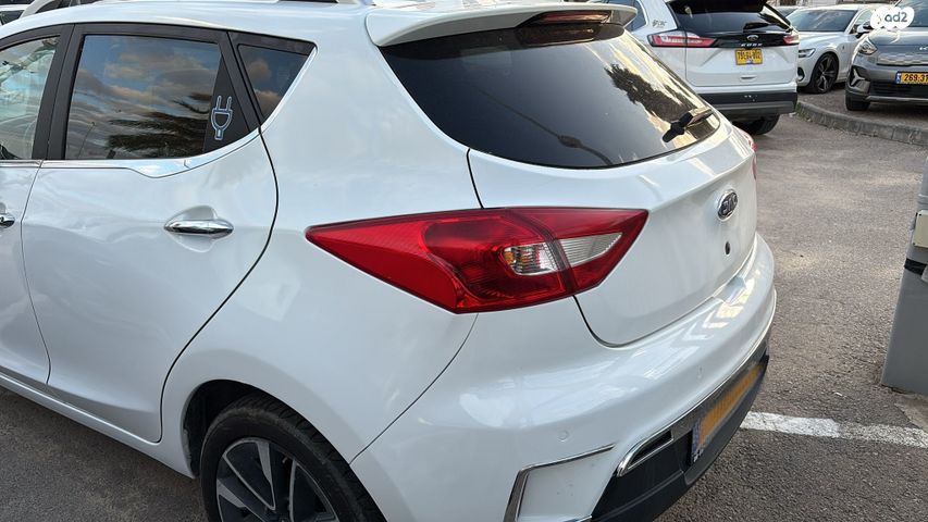 מודעת רכב ג׳יי.איי.סי E-S2