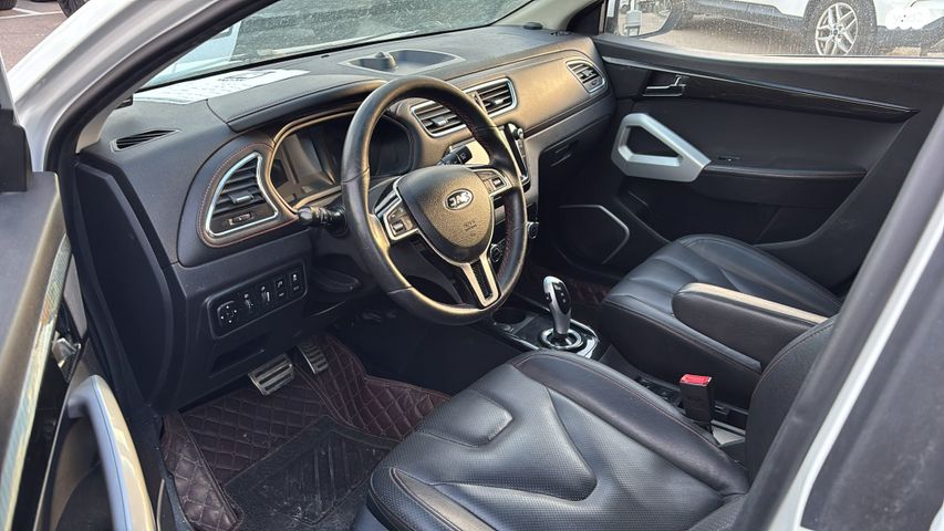 מודעת רכב ג׳יי.איי.סי E-S2 2