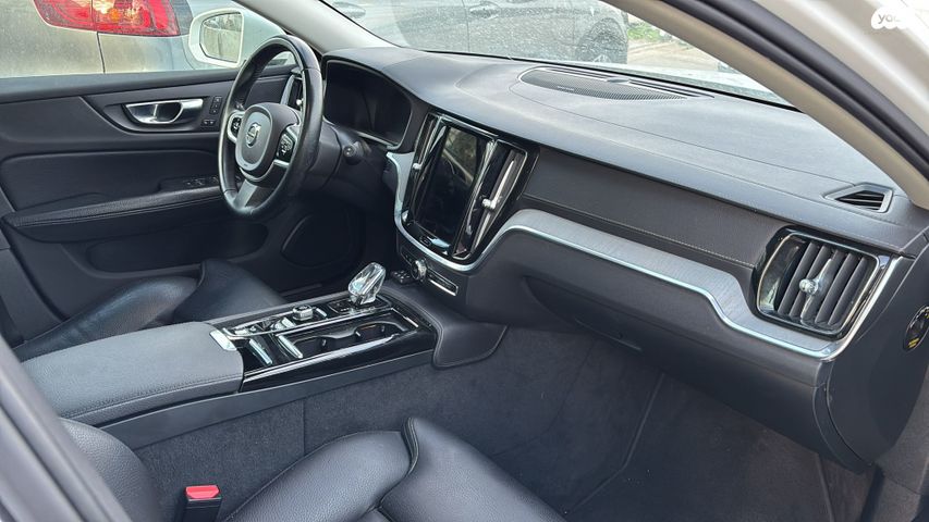 מודעת רכב וולוו V60 2