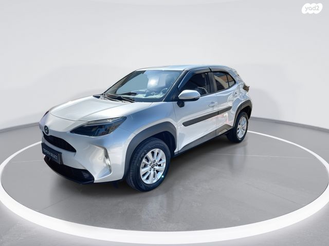 מודעת רכב טויוטה יאריס קרוס