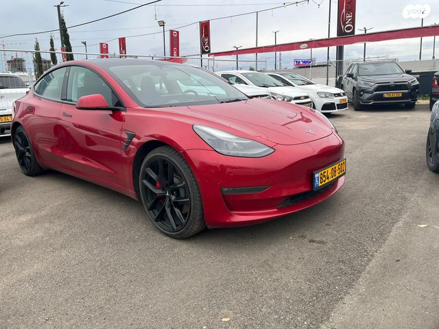 מודעת רכב טסלה מודל 3