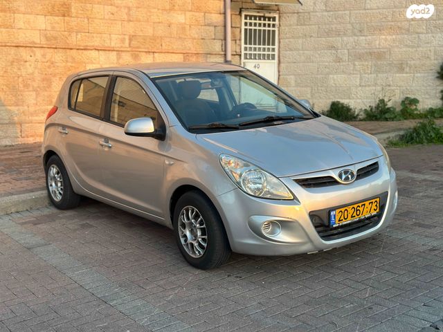 מודעת רכב יונדאי i20