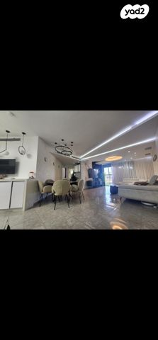 שביל חודשי השנה 1