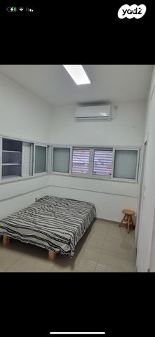 יעקב מדהלה 2