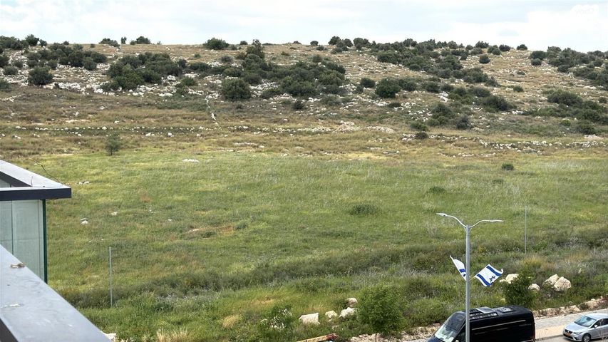 גג/ פנטהאוז, מורשת, מודיעין מכבים רעות