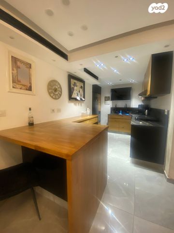 גבעת התחמושת 4