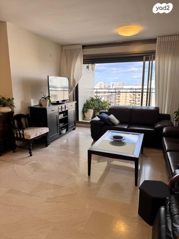 אורי צבי גרינברג 