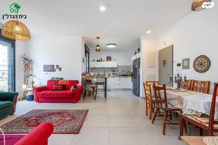 דירה, אור ים, אור עקיבא