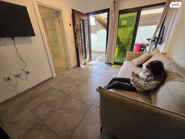 מודעת נכס, חירותנו, עזרא, הארגזים, תל אביב יפו