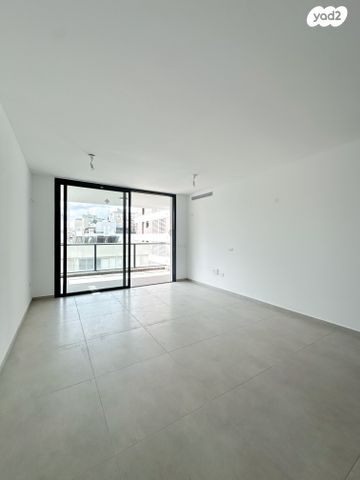 מודעת נכס, נווה רם, שיכון מזרחי, רמת גן