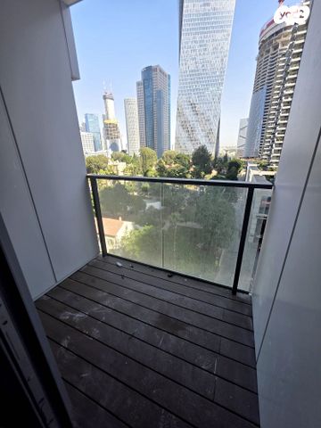 מודעת נכס, אוסוולדו ארניה, גני שרונה, קרית הממשלה, תל אביב יפו