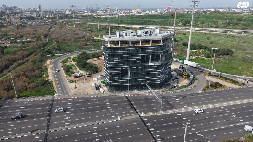 צומת הקריות, חוף שמן