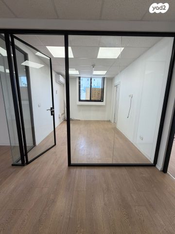 יגאל אלון 159