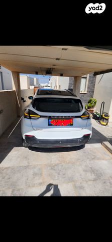 מודעת רכב ג׳ילי Geometry C