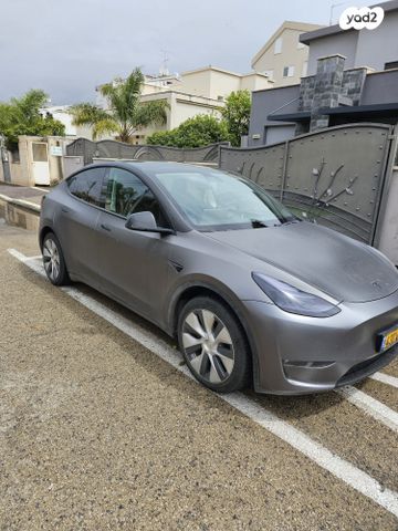 מודעת רכב טסלה מודל Y